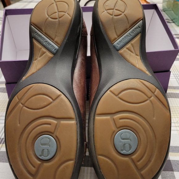 Who needs some cute BROWN shoes? - Picture 4 of 4